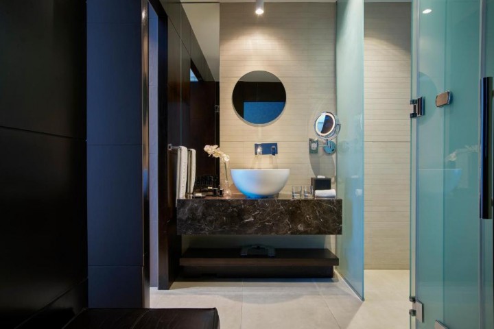 Executive Suite Near Dubai Customs 9 Luxury Bookings