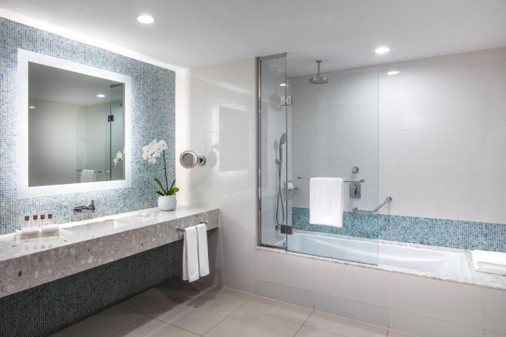 One Bedroom Apartment near Al Ghurair Center 3 Luxury Bookings