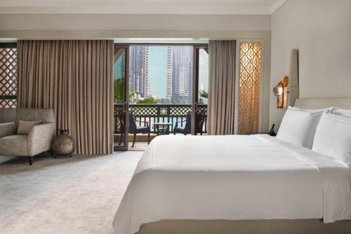 Deluxe Room Near Souk Al Bahar Downtown. 14 Luxury Bookings