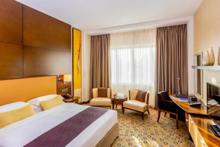 Superior King Room Near Reef Mall 6 Luxury Bookings