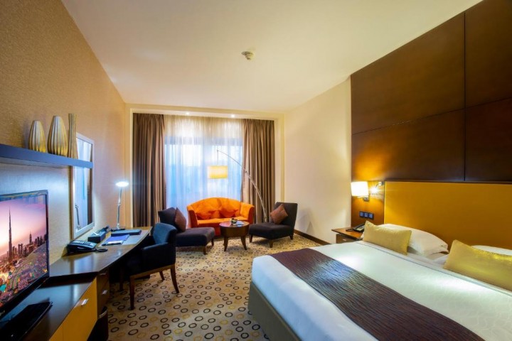 Superior King Room Near Reef Mall 13 Luxury Bookings
