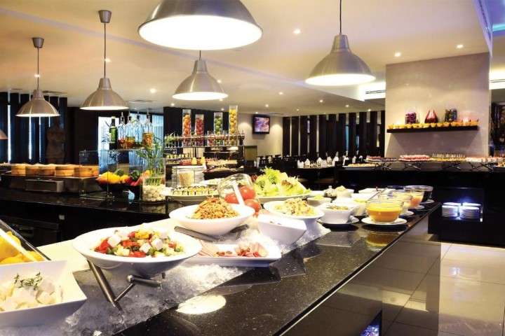 Superior King Room Near Reef Mall 20 Luxury Bookings