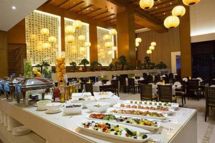 Superior King Room Near Reef Mall 25 Luxury Bookings