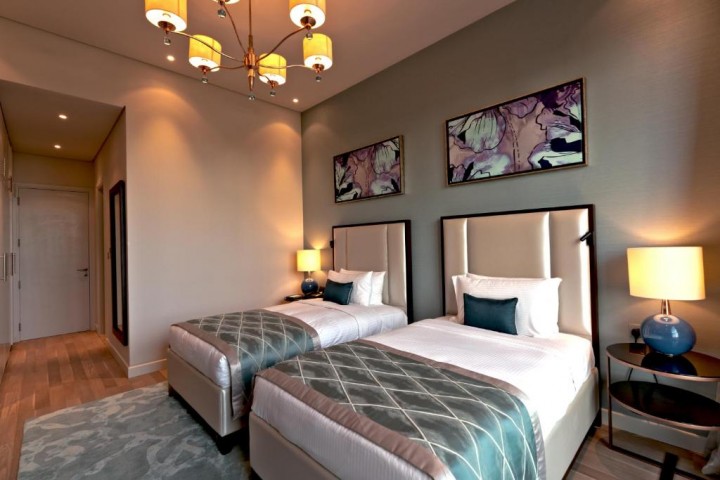 Two Bedroom Luxury Suite near Paradise Beach 3 Luxury Bookings