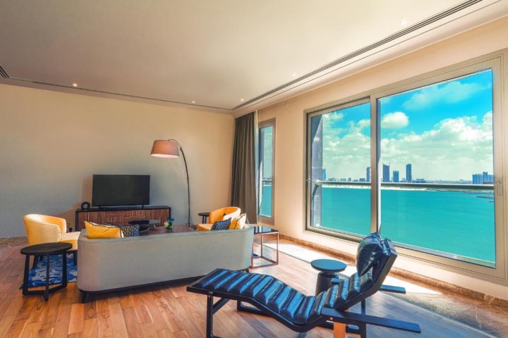 Two Bedroom Luxury Suite near Paradise Beach 6 Luxury Bookings