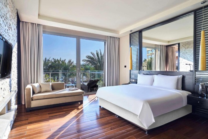 Two Bedroom Luxury Suite near Paradise Beach 18 Luxury Bookings