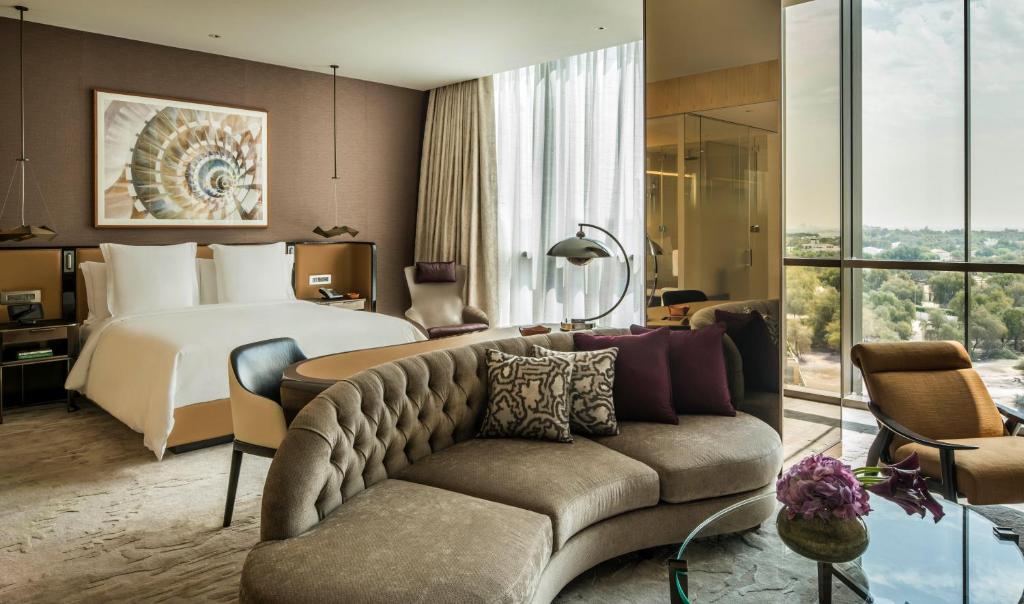 Studio King Suite Near Difc Gate Village Luxury Bookings