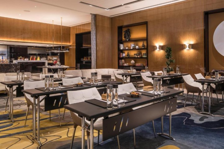 Studio King Suite Near Difc Gate Village 7 Luxury Bookings