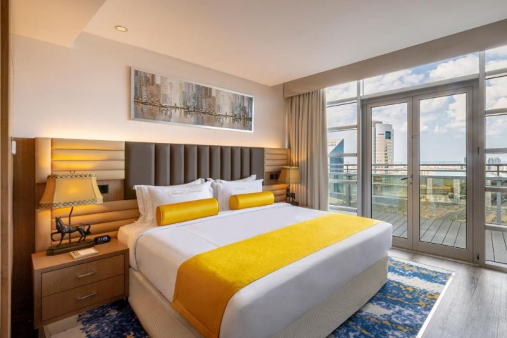 Family Suite Near falcon Tower Deira 15 Luxury Bookings