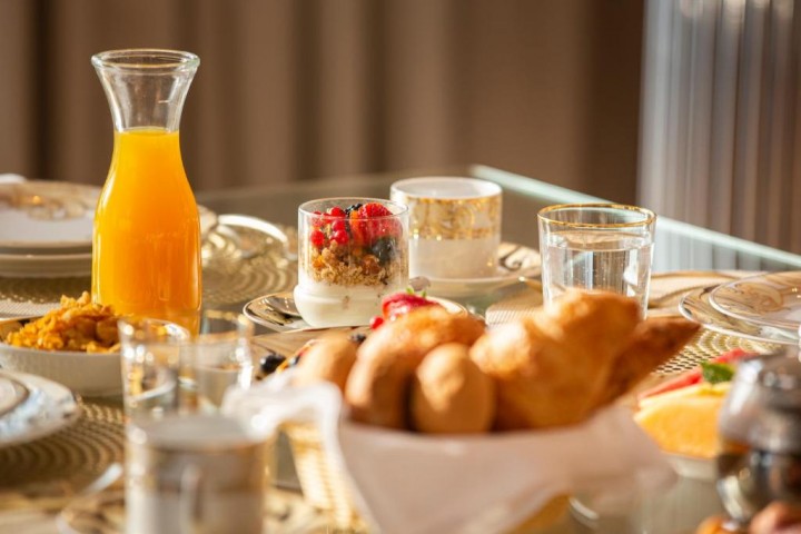 Grand Suite Near falcon Tower Deira 1 Luxury Bookings
