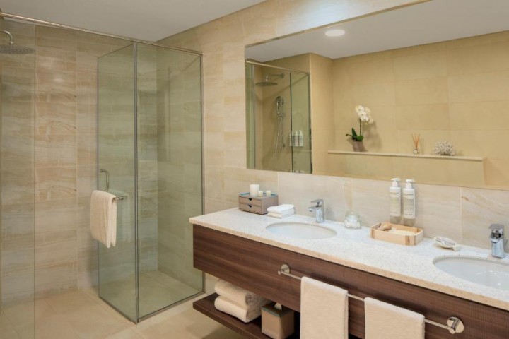 Superior Duplex Apartment Near Mina Seyahi Beach 2 Luxury Bookings
