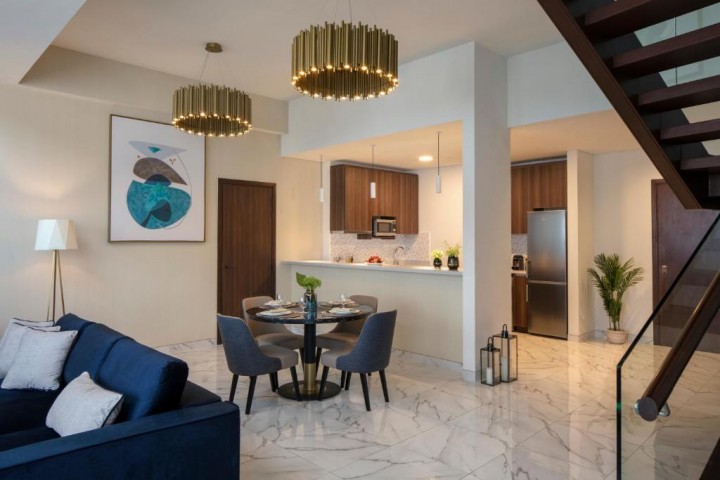 Superior Duplex Apartment Near Mina Seyahi Beach 5 Luxury Bookings