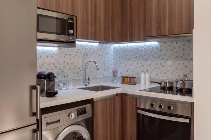 Superior Duplex Apartment Near Mina Seyahi Beach 22 Luxury Bookings