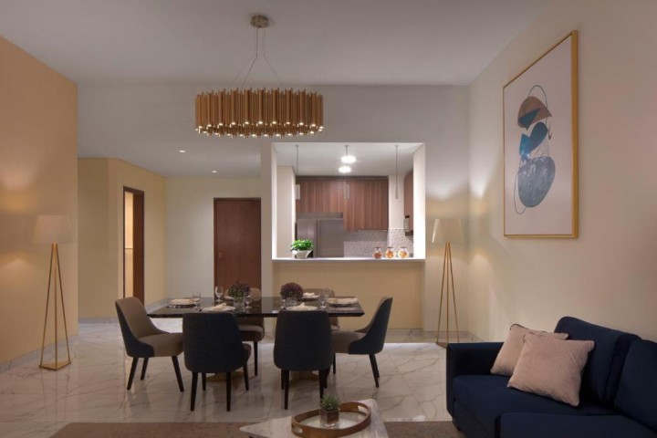 Three Bedroom Apartment Near Mina Seyahi Beach 4 Luxury Bookings