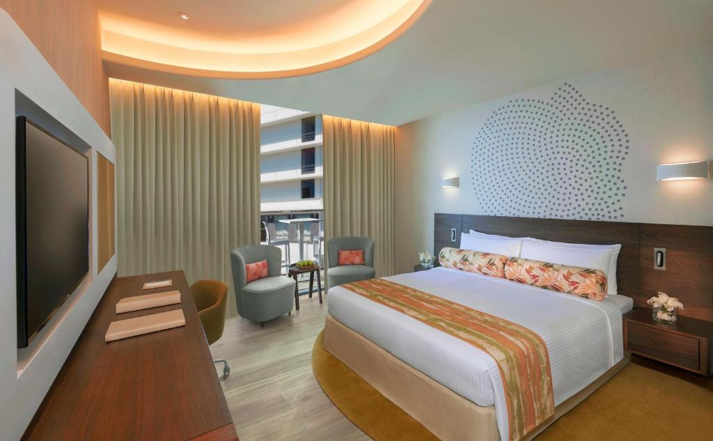 Luxury Deluxe Room In Palm Jumeirah Luxury Bookings