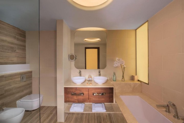 Luxury Deluxe Room In Palm Jumeirah 4 Luxury Bookings