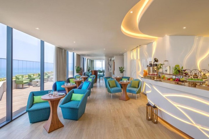 Luxury Deluxe Room In Palm Jumeirah 10 Luxury Bookings