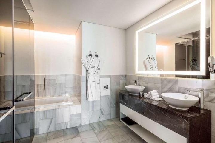 Luxury King Suite Room In Palm Jumeirah 0 Luxury Bookings