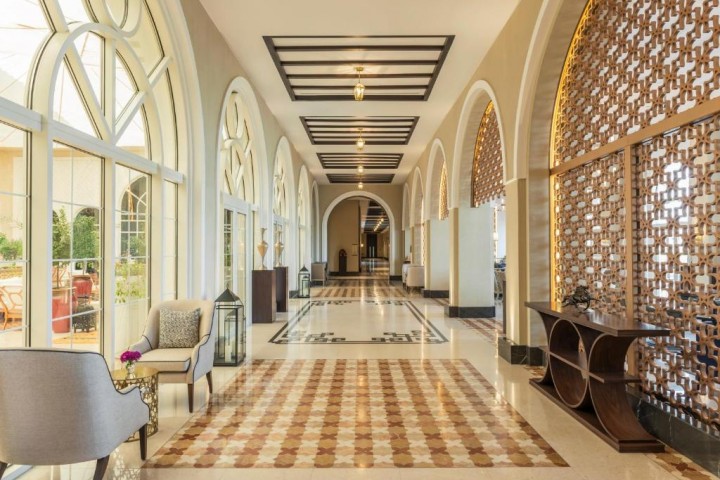 Royal Suite Near Al Habtoor Polo Club 12 Luxury Bookings