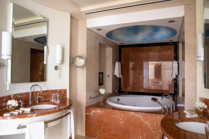 Presidential Suite Near Dubai Future Foundation 1 Luxury Bookings
