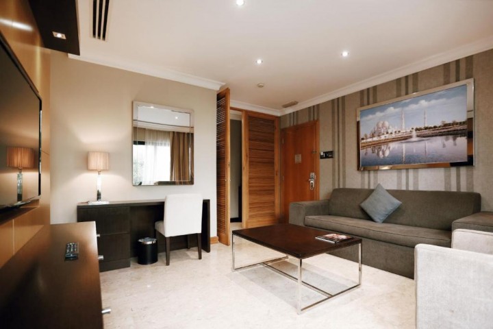 Standard Room Near Palm Strip Mall 14 Luxury Bookings