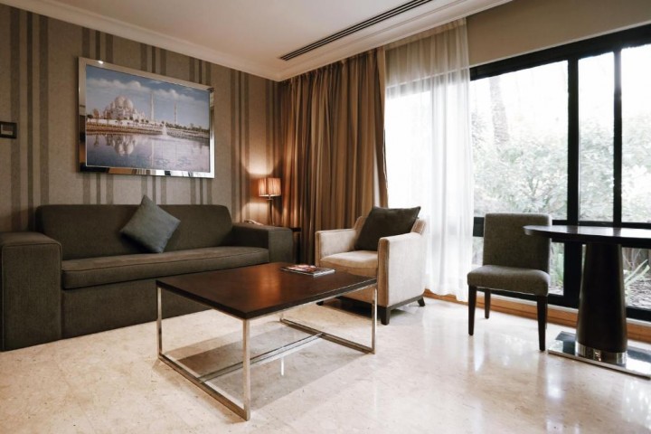 Standard Room Near Palm Strip Mall 15 Luxury Bookings