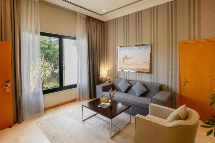 Standard Room Near Palm Strip Mall 18 Luxury Bookings