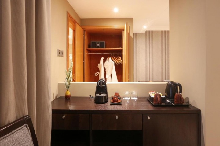 Presidential Suite Near Palm Strip Mall 5 Luxury Bookings