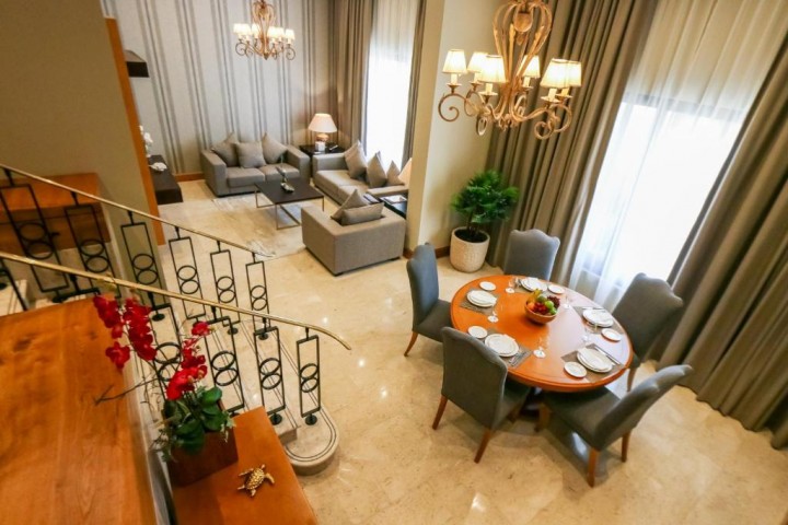 Royal Suite Near Palm Strip Mall 11 Luxury Bookings