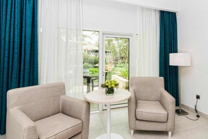 Resort Garden Deluxe Room Near France Consulate 4 Luxury Bookings