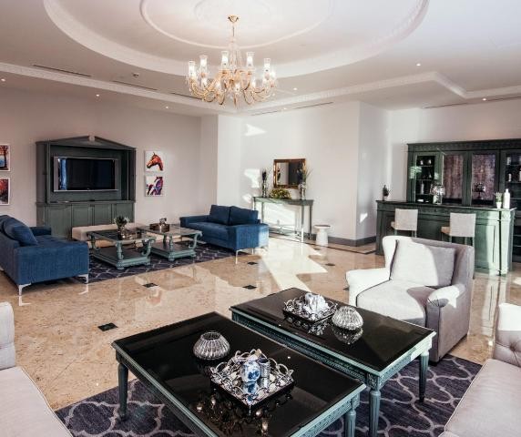 Resort Garden Deluxe Room Near France Consulate 20 Luxury Bookings