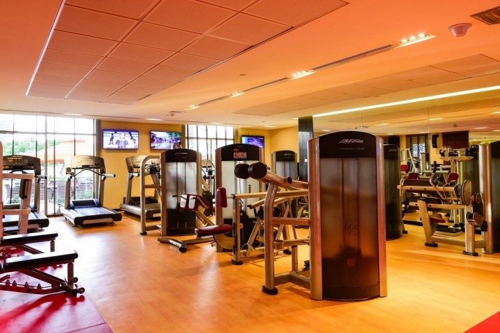 Junior Suite Near by Montgomerie Golf Club Dubai 25 Luxury Bookings