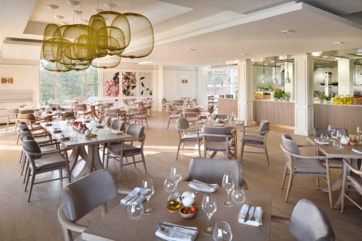 Ultra Luxury Suite Near Montgomerie Golf Club 22 Luxury Bookings