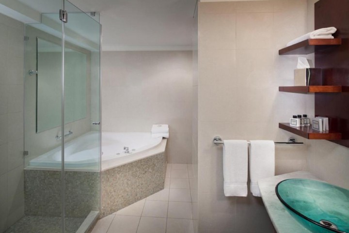 One Bedroom residence Near Wtc Metro Station 9 Luxury Bookings