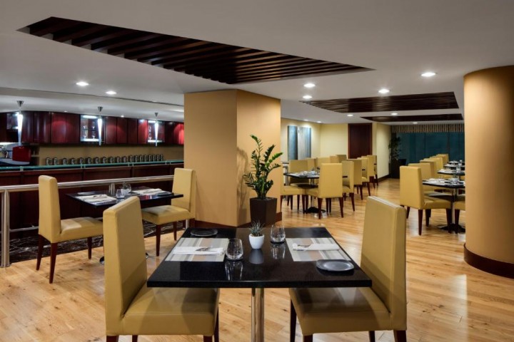 One Bedroom residence Near Wtc Metro Station 13 Luxury Bookings