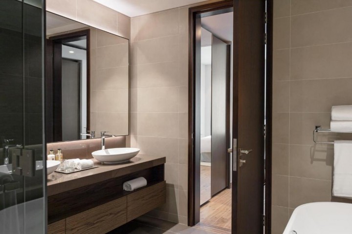 Ultra Luxury Deluxe One Bedroom Suite Near Emirate 3 Luxury Bookings