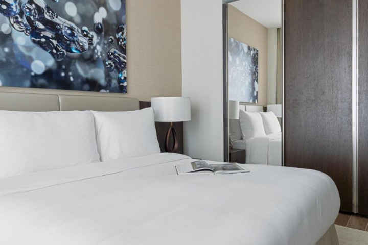 Ultra Luxury Deluxe One Bedroom Suite Near Emirate 6 Luxury Bookings