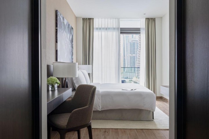 Ultra Luxury Deluxe One Bedroom Suite Near Emirate 8 Luxury Bookings