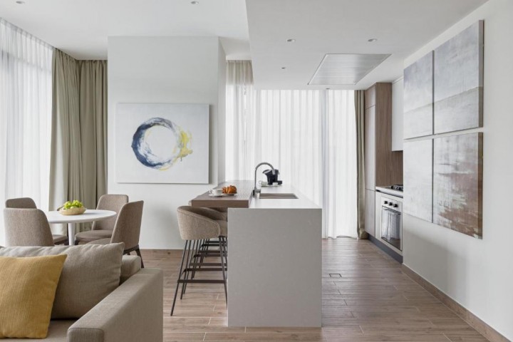 Ultra Luxury Deluxe Two Bedroom Suite Near Emirate 4 Luxury Bookings