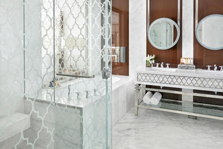 Luxury Deluxe Suite Near By Empower PJC4 Plant 0 Luxury Bookings
