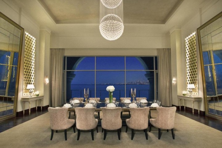 Luxury Deluxe Suite Near By Empower PJC4 Plant 15 Luxury Bookings