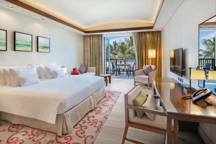 Beachfront Residence One Bedrooom Suite. 6 Luxury Bookings