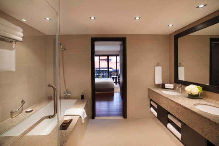 One Bedroom Apartment Near Aqua Venture Waterpark 2 Luxury Bookings