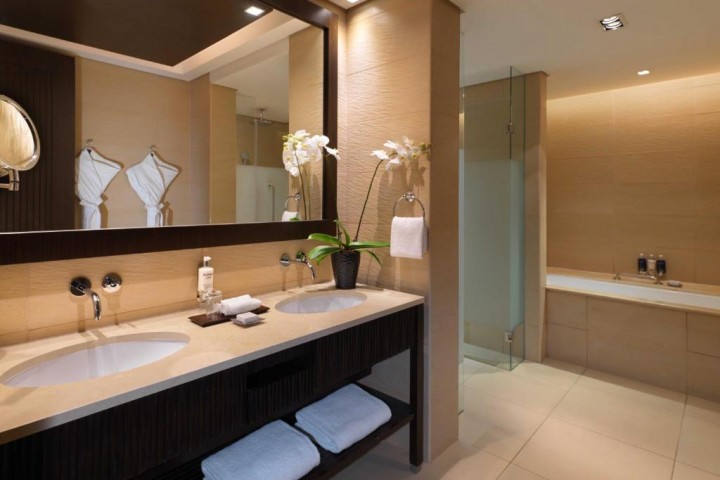 One Bedroom Apartment Near Aqua Venture Waterpark 21 Luxury Bookings
