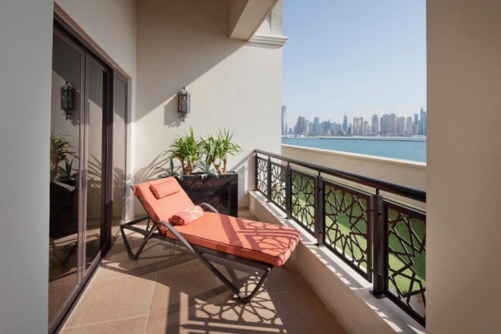 Imperial One Bedroom Suite In Palm Jumeirah 8 Luxury Bookings