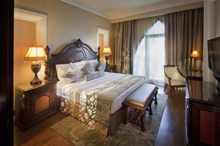 4 Bedroom Lagoon Royal Residence In Palm Jumeirah 1 Luxury Bookings