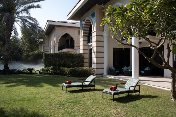 4 Bedroom Lagoon Royal Residence In Palm Jumeirah 16 Luxury Bookings