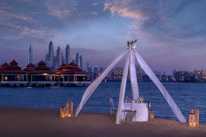 One Bedroom Near Anantara World Island Resort 40 Luxury Bookings