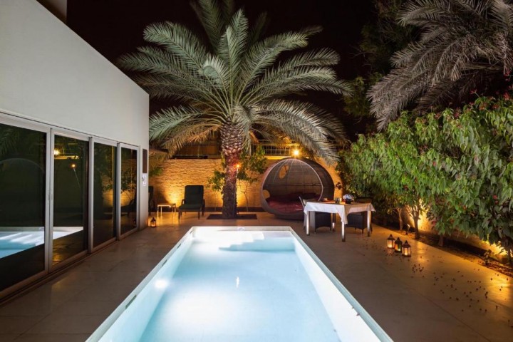 1 Bedroom Villa With Private Pool Near Desert Palm 2 Luxury Bookings