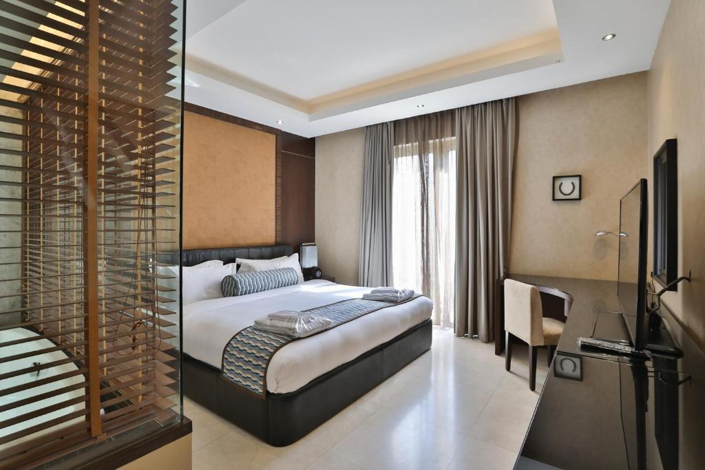 2 Bedroom Villa With Private Pool Near Desert Palm Luxury Bookings